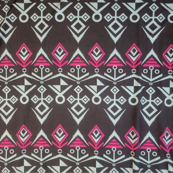 LulaRoe Irma Women's Black Short Sleeve Tunic Shirt Geometric Print Size Large - Picture 5 of 9